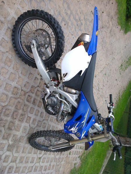 SPRZEDAM YAMAHA YZ 250 F 2010r DOINWESTOWANA