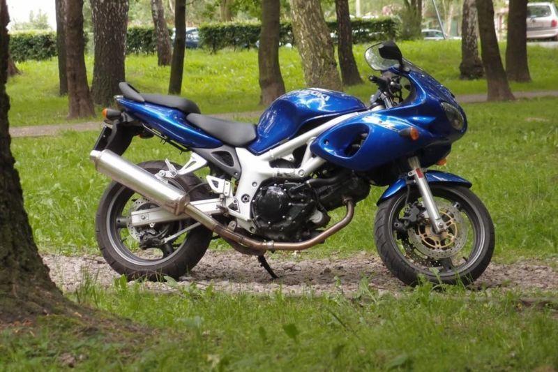 Niebieski Suzuki SV650S '00 Kraków