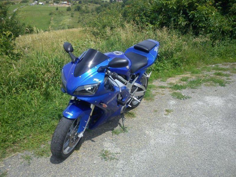 yamaha r1 rn04 2001r