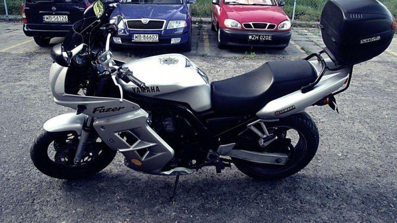 Sprzedam motocykl Yamaha Fazer 600, 2000 r.