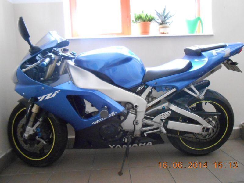 Yamaha YZF R1 RN04 2000rok stan bdb